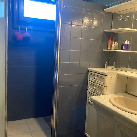 アパート T3 Dans Pavillon Avec Terrasse Et Jardin *